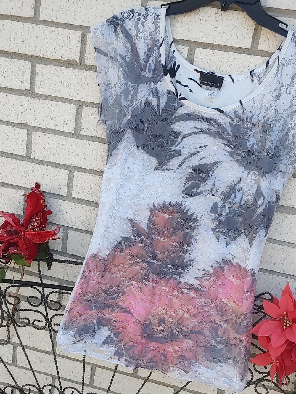 WHITE TOP - Picture 3 of 10